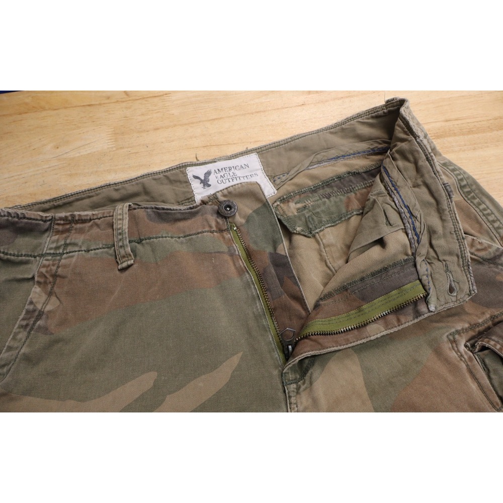 Mens American Eagle Cargo Shorts Camo Size 36 Cotton Y2K Distressed - Picture 5 of 11